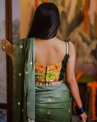 MEHENDI (Sleeveless Blouse)