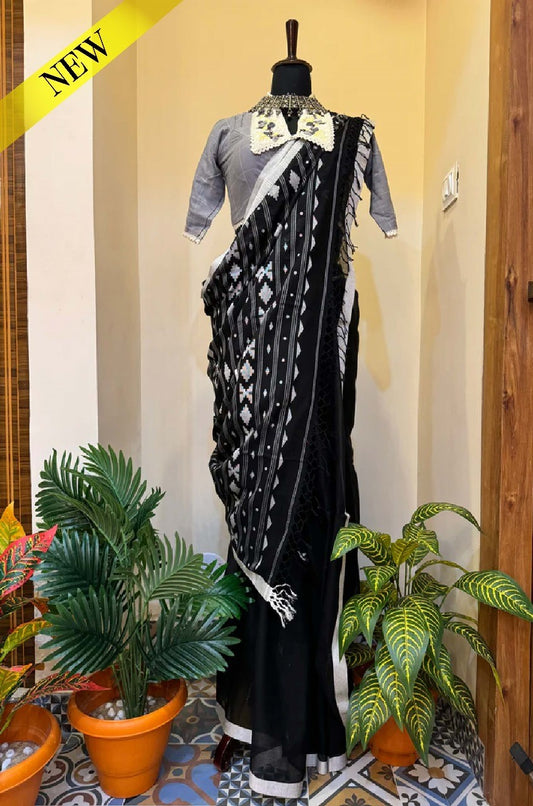 Black Moon Handwoven Jamdani Saree