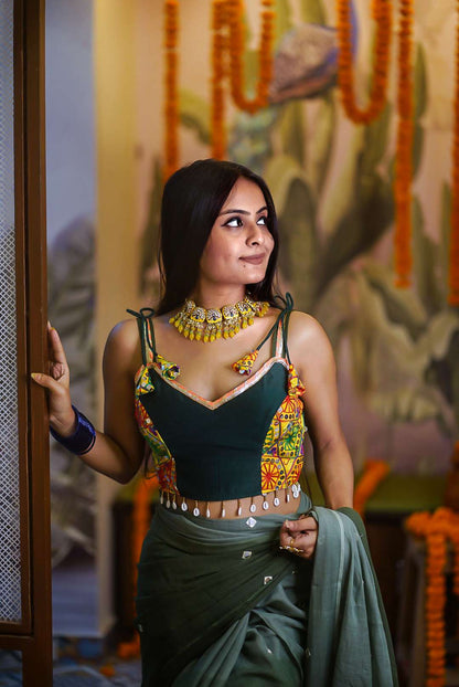 MEHENDI (Sleeveless Blouse)