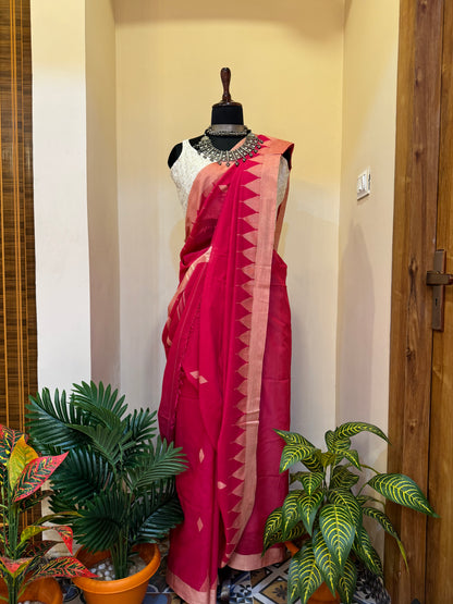 Pink The Lotus Handwoven Jamdani Saree