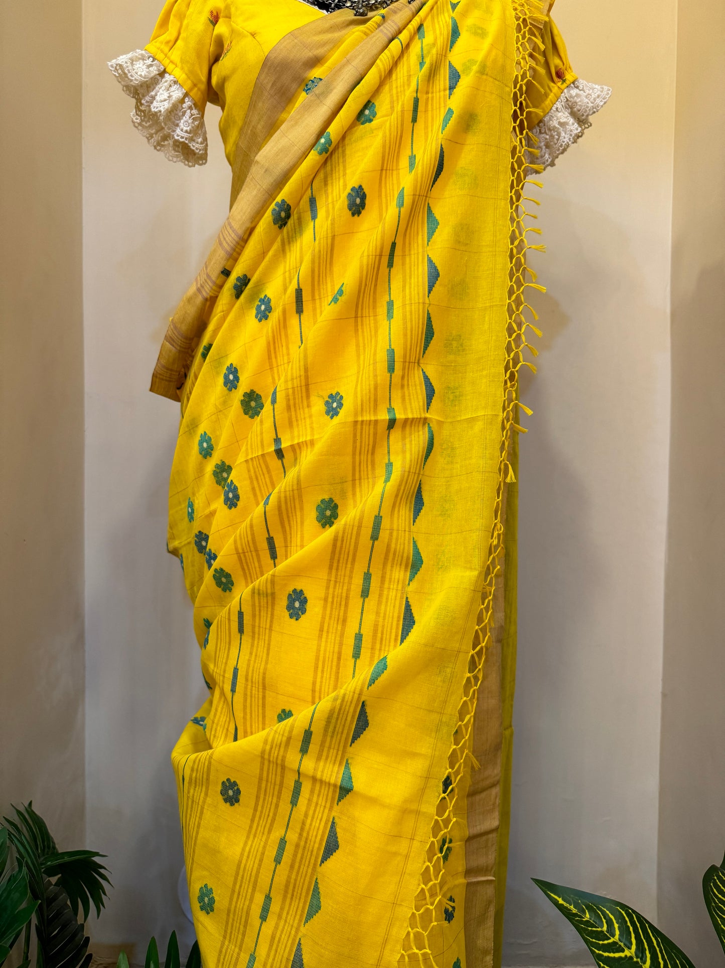 Yellow Dailylily Handwoven Jamdani Cotton Saree