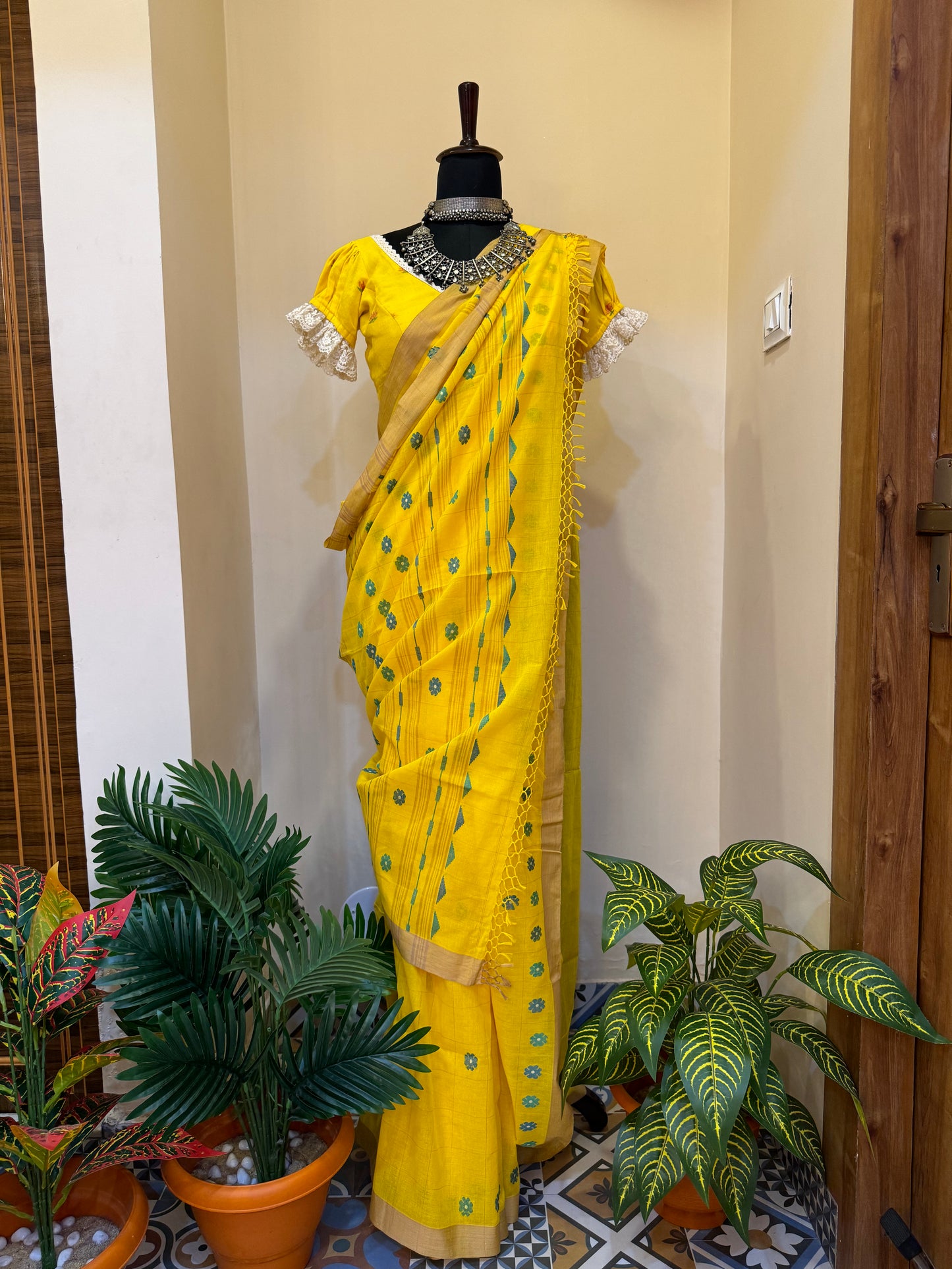 Yellow Dailylily Handwoven Jamdani Cotton Saree