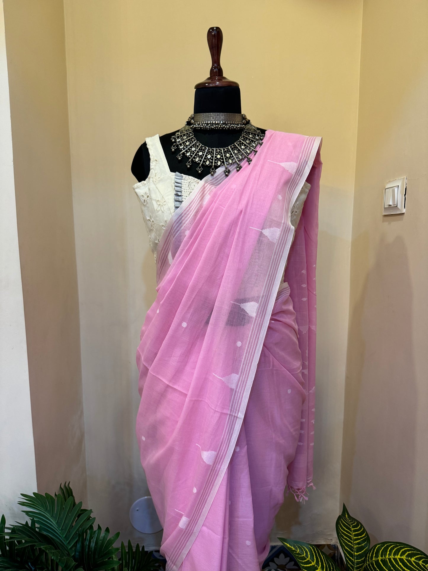 Pink Orchid Handwoven Jamdani Saree