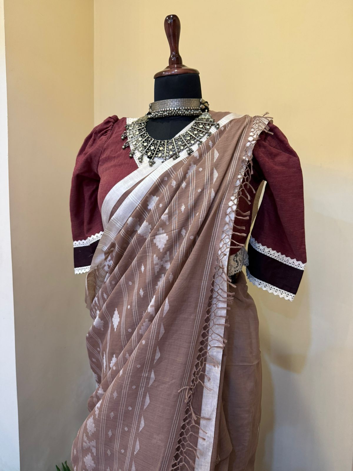 Dust The Love Handwoven Jamdani Saree