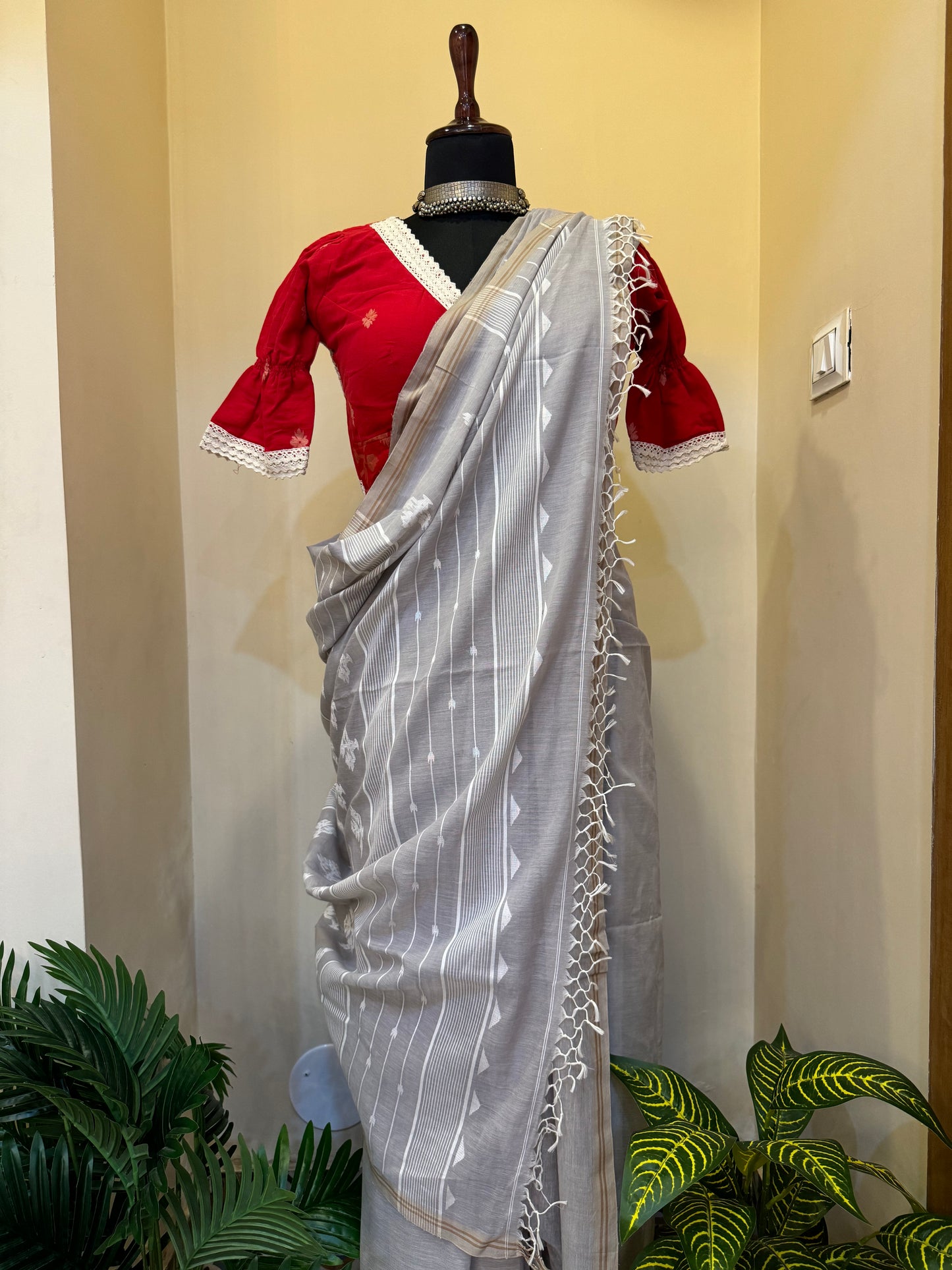 Chand Handwoven Jamdani Saree