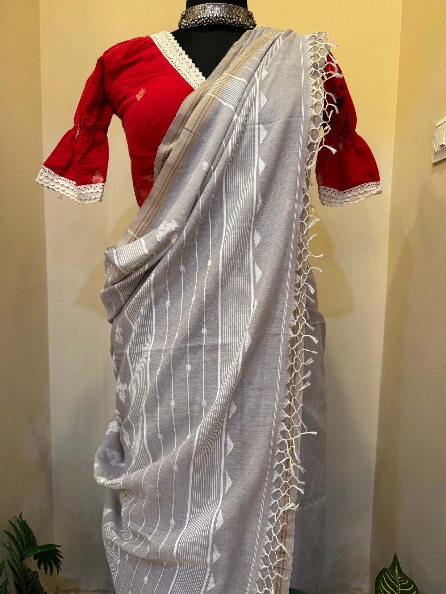 Chand Handwoven Jamdani Saree